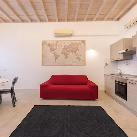 Strozzi Travel شقة *