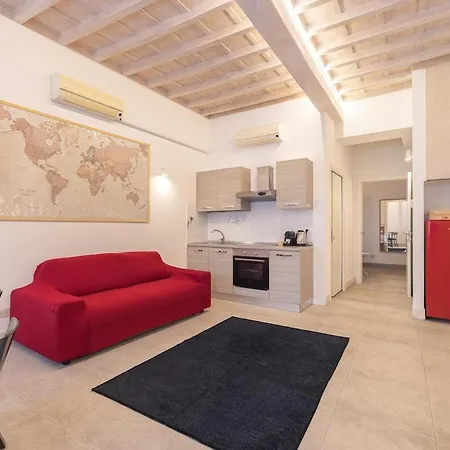 Strozzi Travel Apartamento *